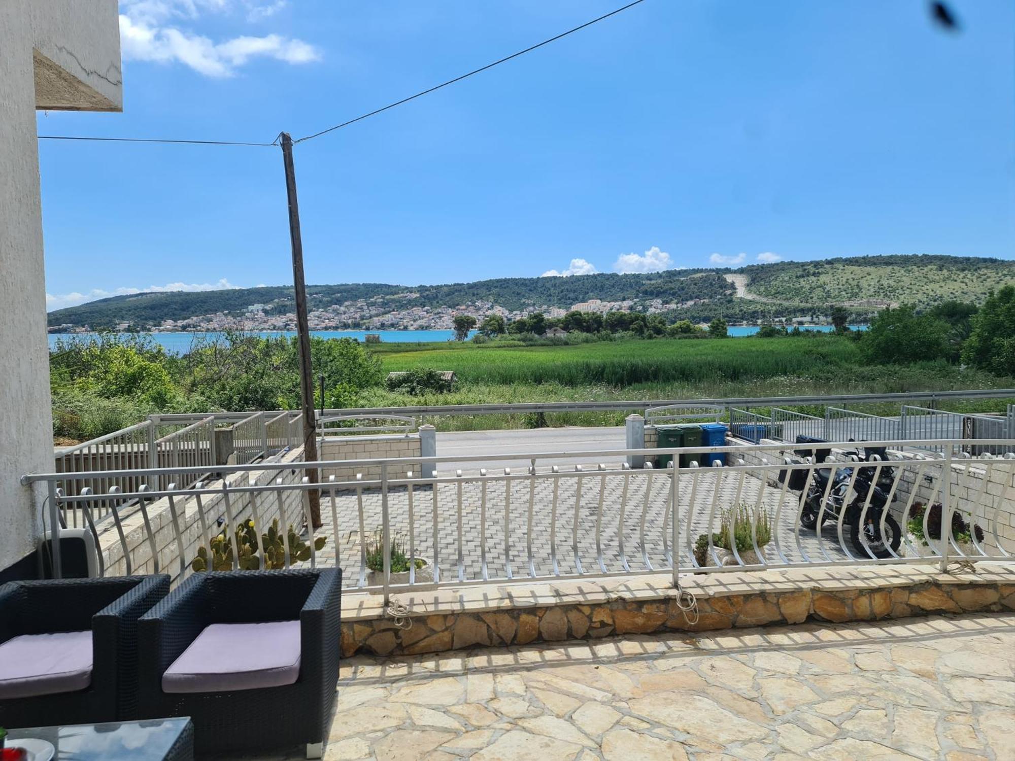 Bridge And Beach Apartments Τρογκίρ Εξωτερικό φωτογραφία