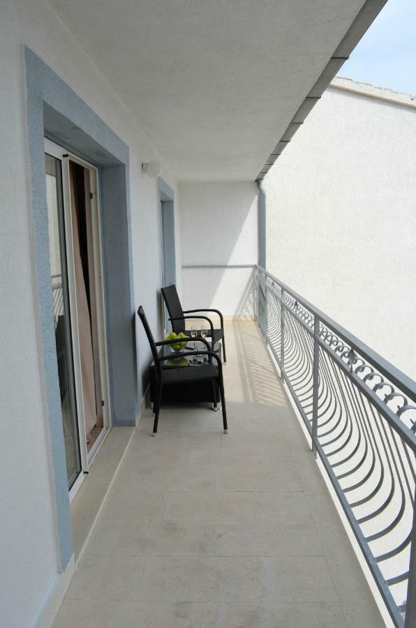 Bridge And Beach Apartments Τρογκίρ Εξωτερικό φωτογραφία